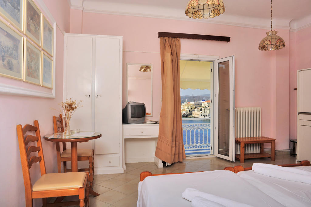Sea Colours Rooms & Apartments Ermoupoli Esterno foto