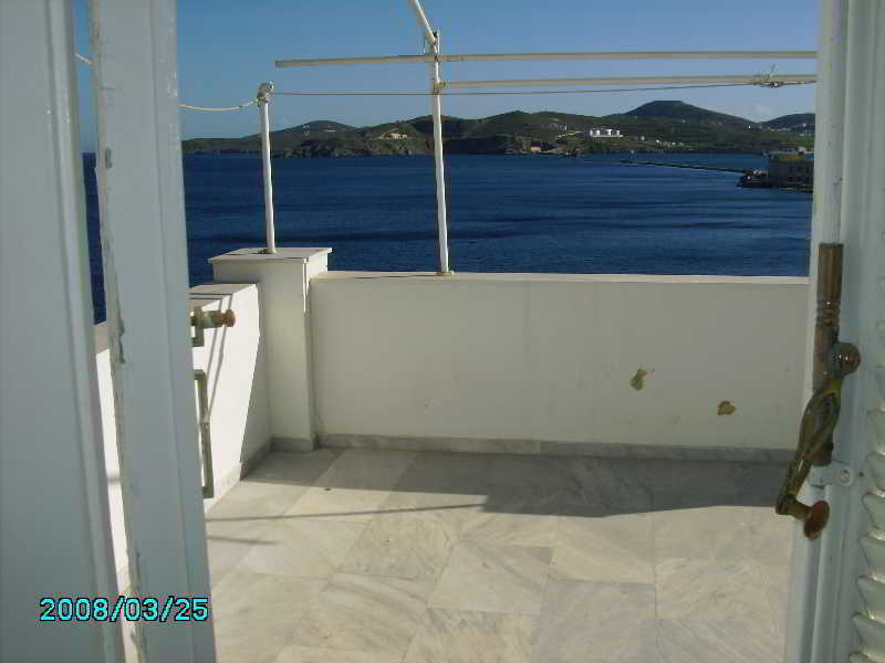 Sea Colours Rooms & Apartments Ermoupoli Esterno foto
